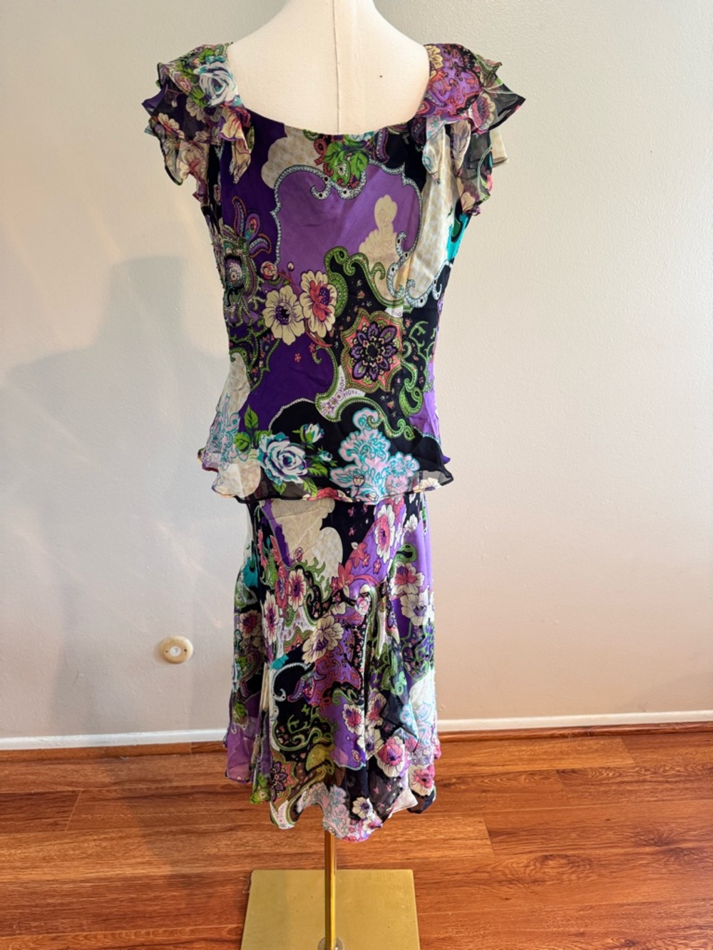 Vintage Late 90s/Early 2000s MIXIT 100% Silk 2-Piece Top and Skirt Set - Picture 3 of 15